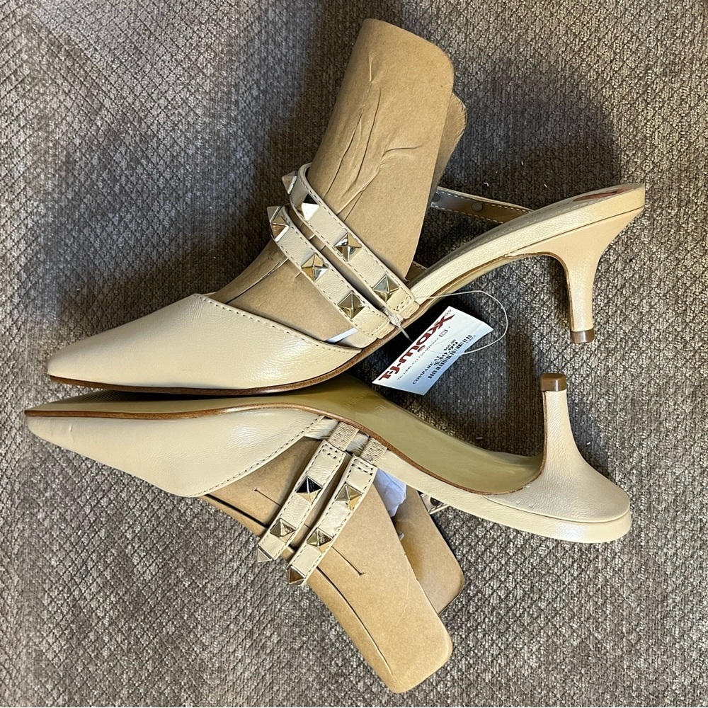 Marc Fisher Leather Nude Studded Pumps Mules size 7 NWT - Picture 3 of 15